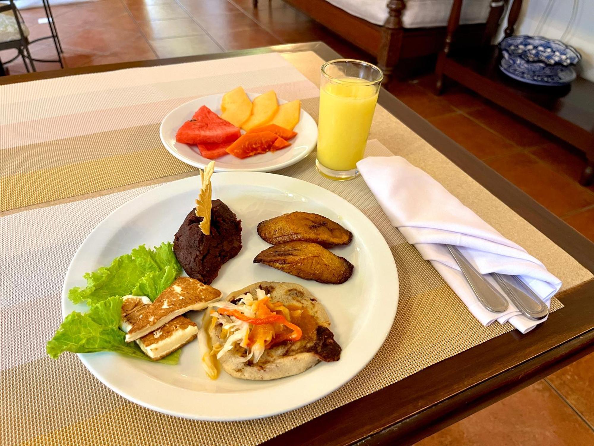Hotel Villa Terra Сан-Сальвадор Экстерьер фото
